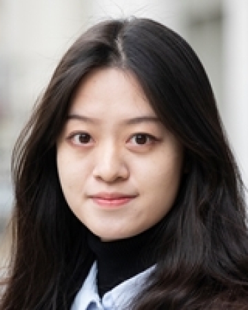 Claudia (Diya) Zhao PhD candidate in Finance at LSE