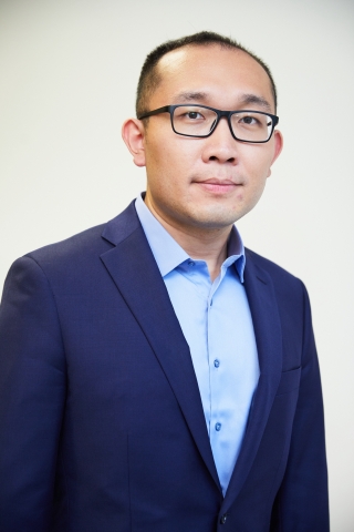 Shuaiqi Li
